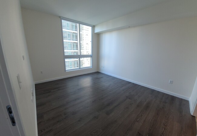 Bedroom - 300 S Biscayne Blvd