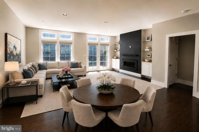Building Photo - 3723 Chevy Chase Lake Dr