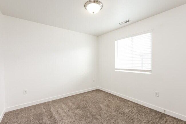 Building Photo - 7907 S Gaea Ct