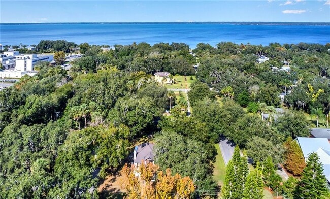 Building Photo - 226 N Elliott Ave