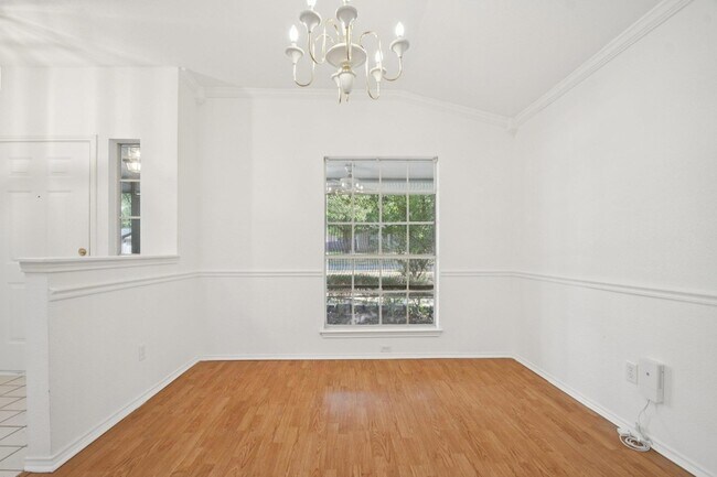 Building Photo - 1300 Leah Ln