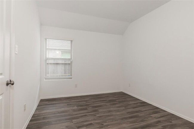 Building Photo - 19108 Sonora Chase Dr