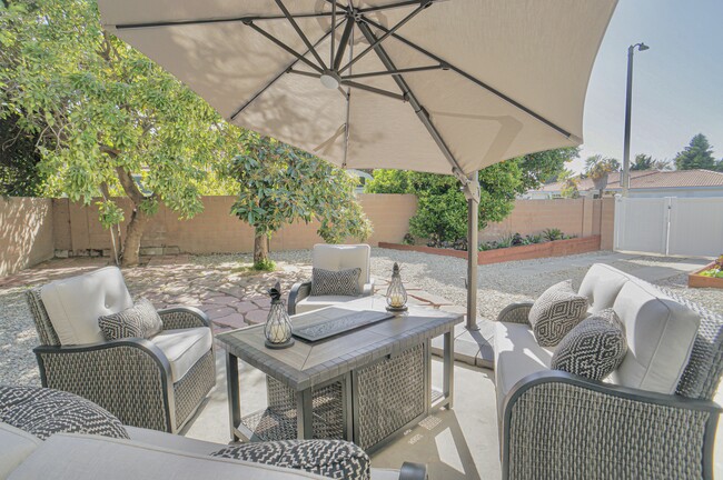 Building Photo - 15341 Vermont St