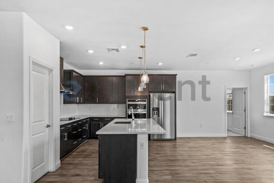 Building Photo - 3286 Deer Oak Street