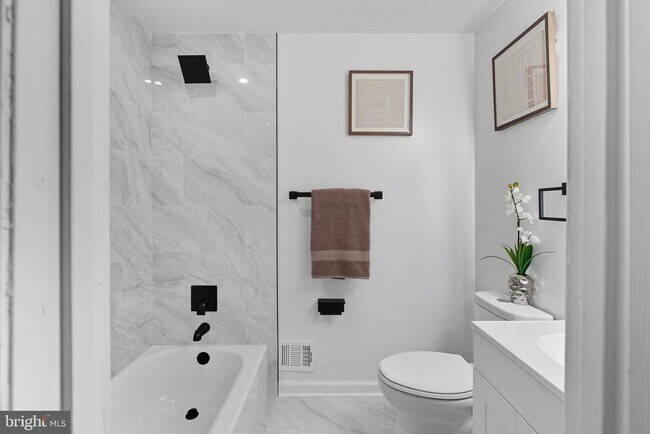 Building Photo - 1324 Potomac Heights Dr