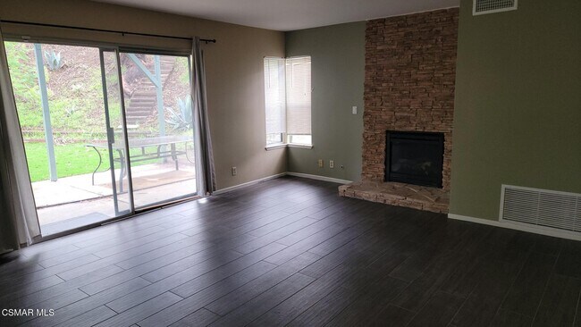 Building Photo - 3050 Wildwood Ave