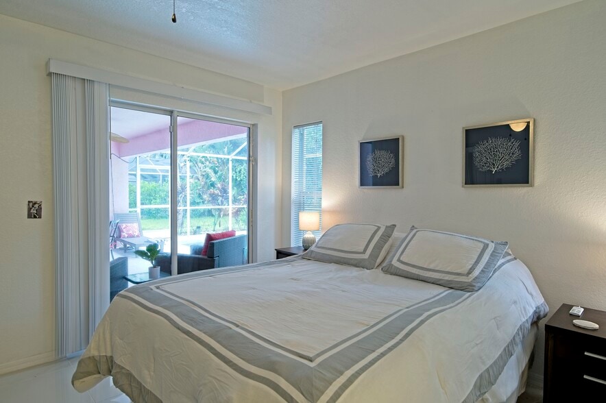 Building Photo - 3620 Candia Ave