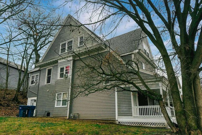 Building Photo - 1529 Ferry Street Apartments