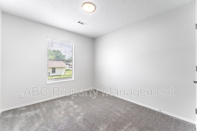 Building Photo - 3424 Harvard St