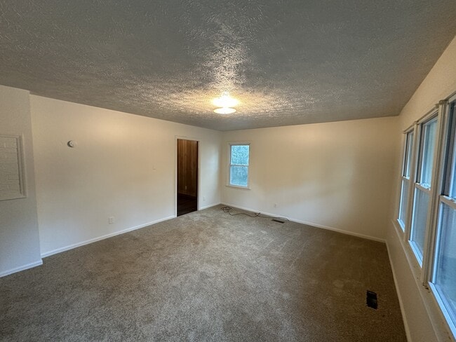 Building Photo - 361 Taft St