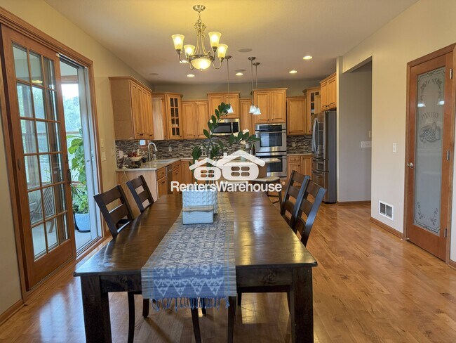Building Photo - 15420 Plumstone Dr
