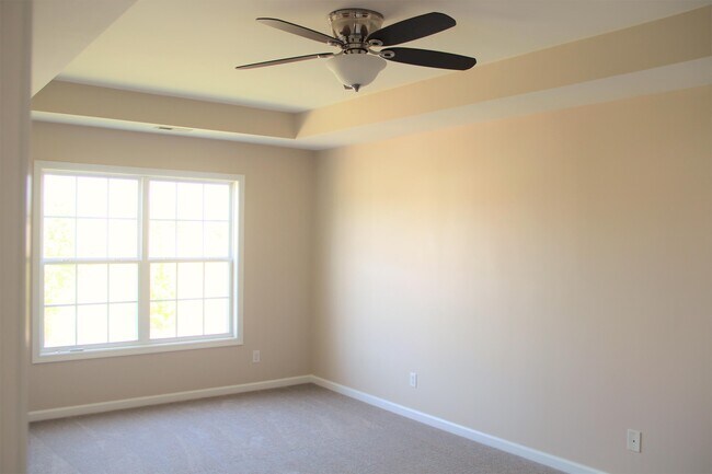 Building Photo - 107 Enchanted Way