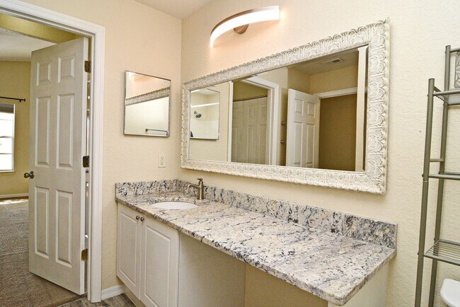 Building Photo - 864 Grand Regency Pointe