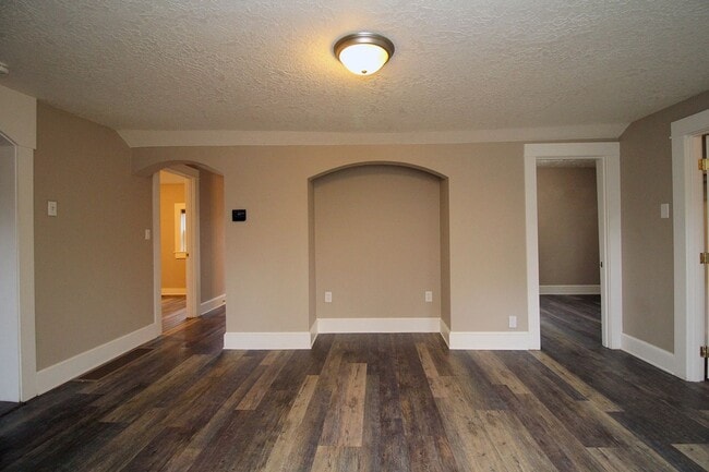 Building Photo - 5325 N Fessenden St