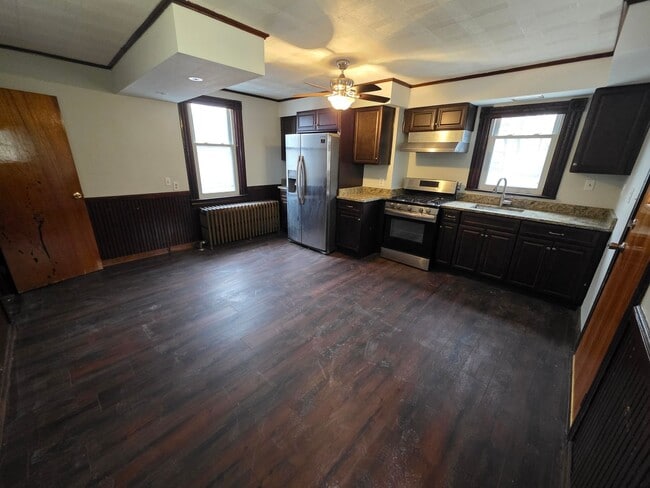 Building Photo - Spacious 3-Bedroom Home with Granite Countertops & Huge Eat-In Kitchen