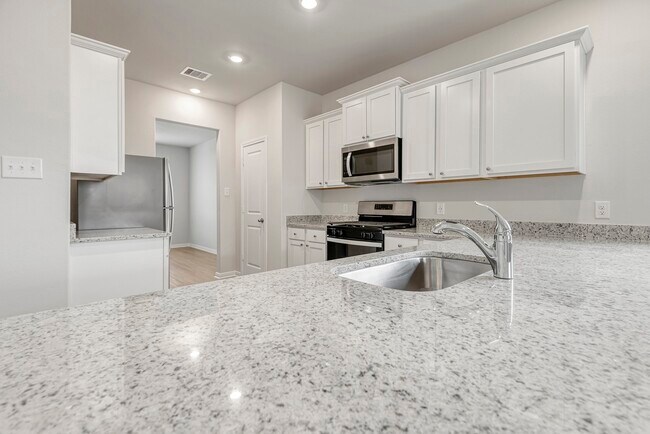 Building Photo - 400 Mystic Slopes Dr