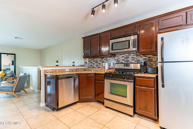 Building Photo - 4725 Pistolero Ln