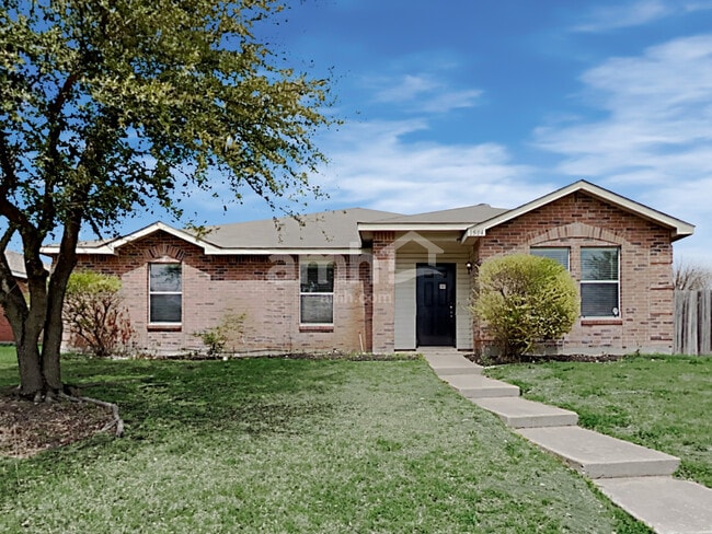 Building Photo - 1514 Lonesome Dove Trail