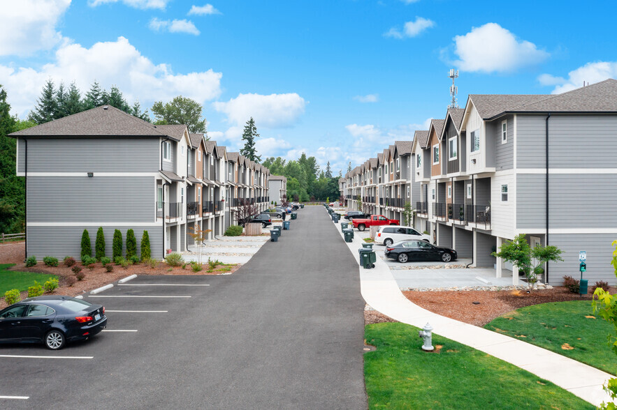 Building Photo - Canyon Grove Townhomes