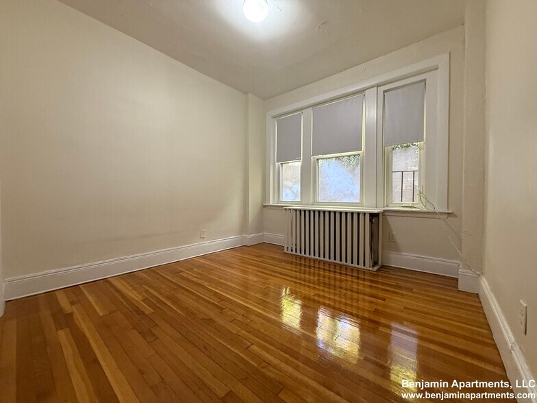 Building Photo - 93 Lancaster Ter