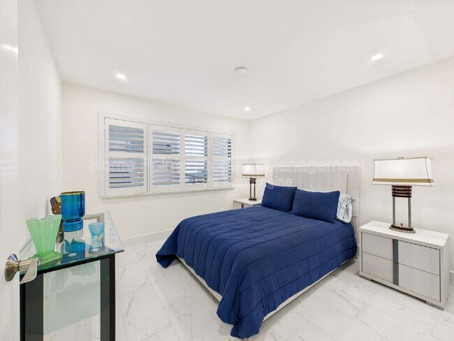 Building Photo - 25870 Hickory Blvd