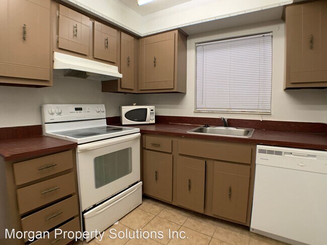 Building Photo - 4575 S Texas Ave