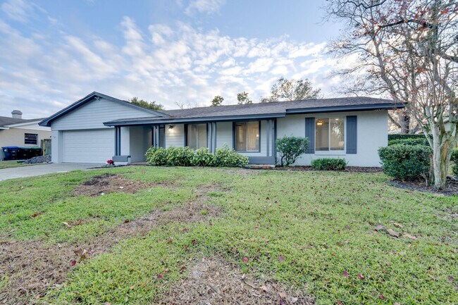 Building Photo - 8644 Sandberry Blvd