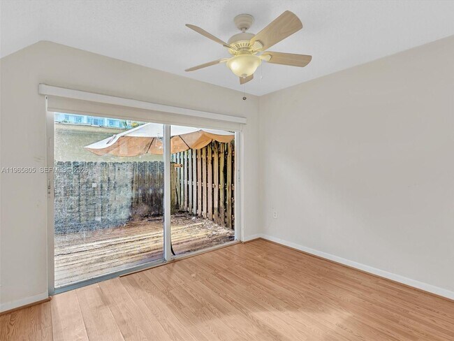 Building Photo - 240 SW 15th Rd