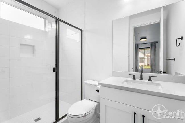 Building Photo - 990 W Magnolia Loop