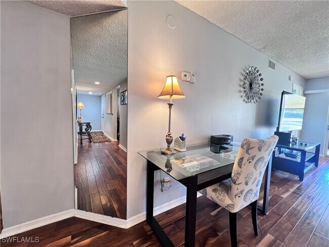 Building Photo - 717 Landover Cir