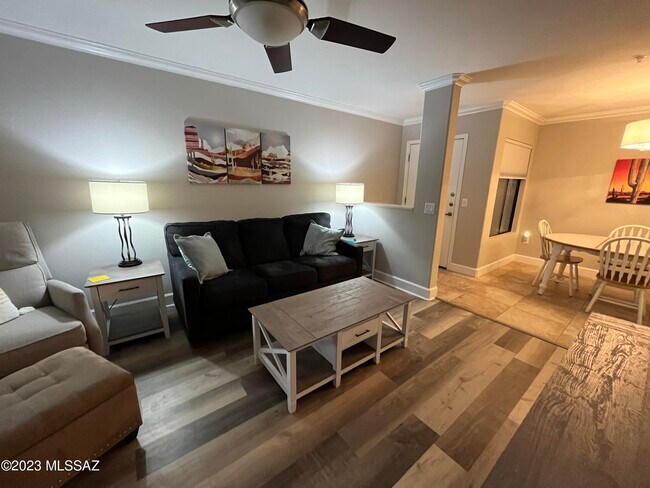 Building Photo - 5751 N Kolb Rd