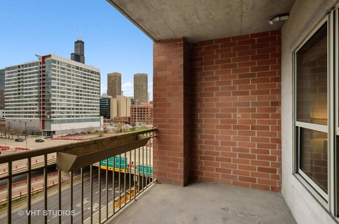 Building Photo - 720 W Randolph St