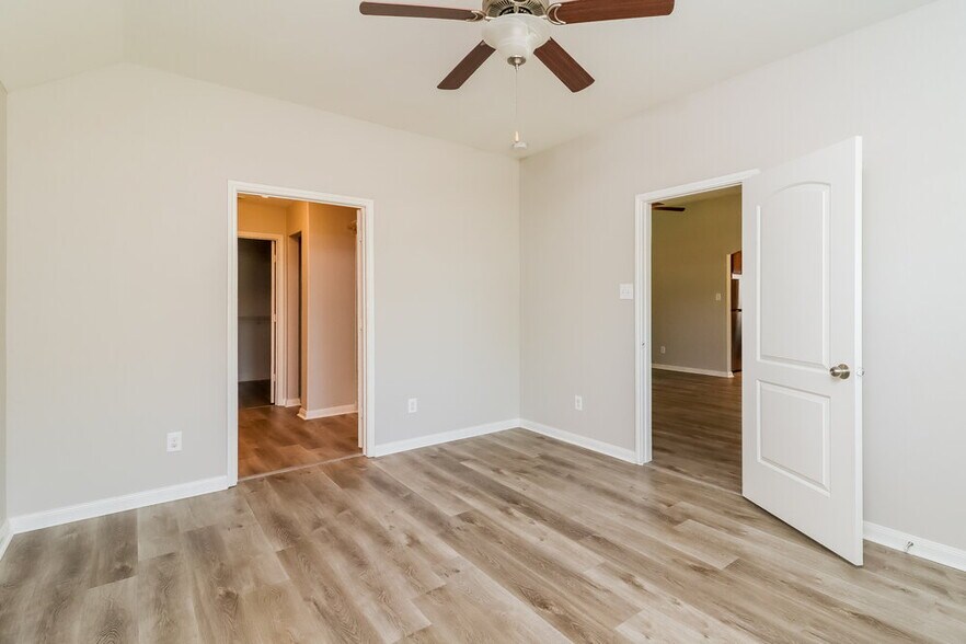 Building Photo - 13628 Helix Brg Wy