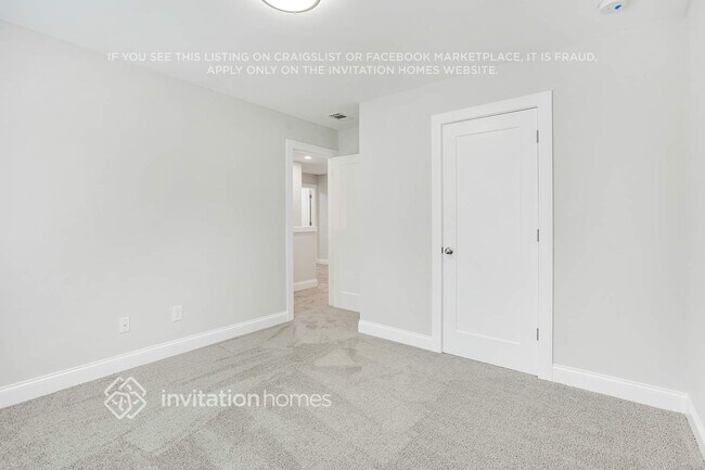 Building Photo - 280 Valley View Dr