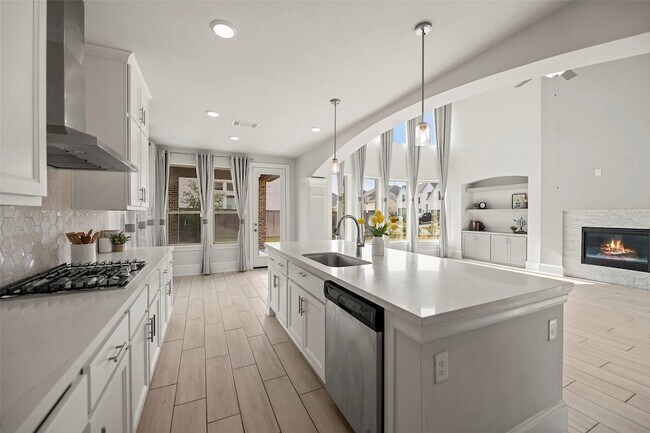 Building Photo - 21215 Central Vly Ln