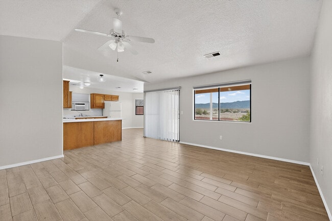 Building Photo - 16 Sheba Pl