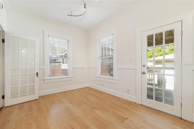 Building Photo - 113 W Powhatan Ave