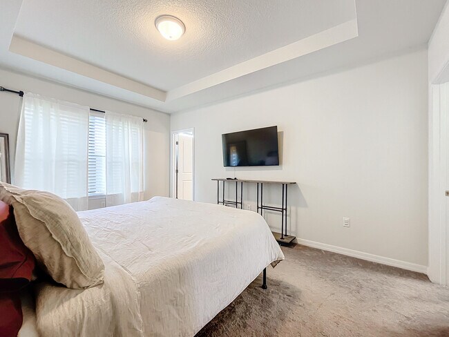 Building Photo - 2757 Troubadour St
