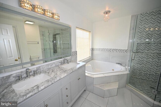 Building Photo - 9100 Goldfield Pl