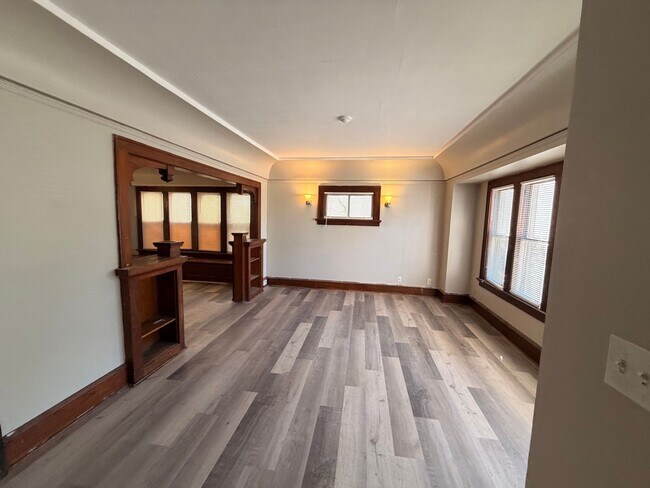 Building Photo - 4120 W Burleigh St