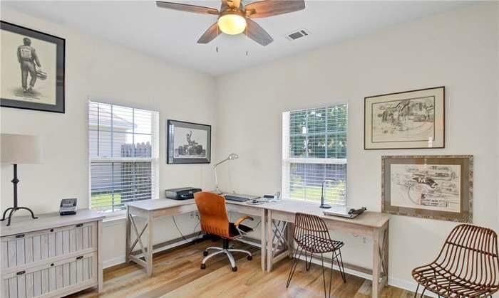 Building Photo - 121 Willow Point Cir