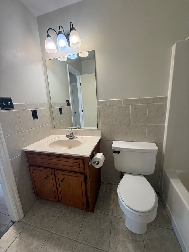 Building Photo - 3313 Camak Dr