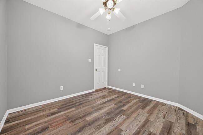 Building Photo - 14531 Chestnut Falls Dr