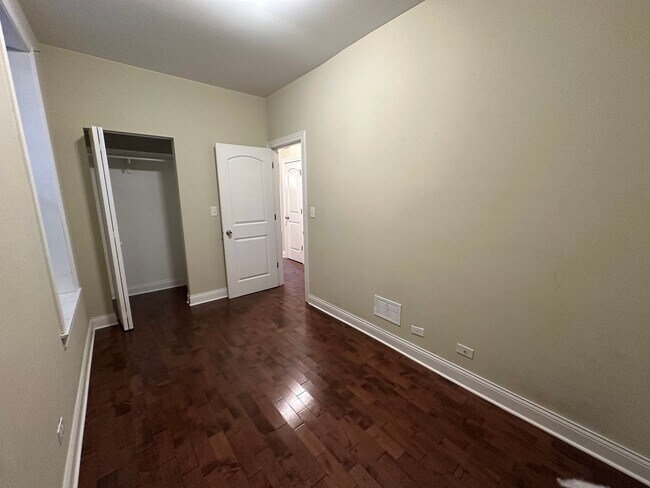 Building Photo - 2649 W 21st Pl