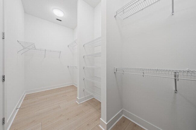Building Photo - 13185 Faberge Pl