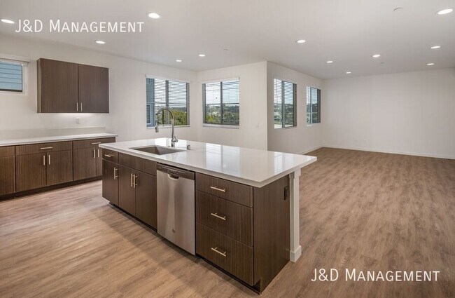 Building Photo - 5845-5855 RILEY STREET-5845