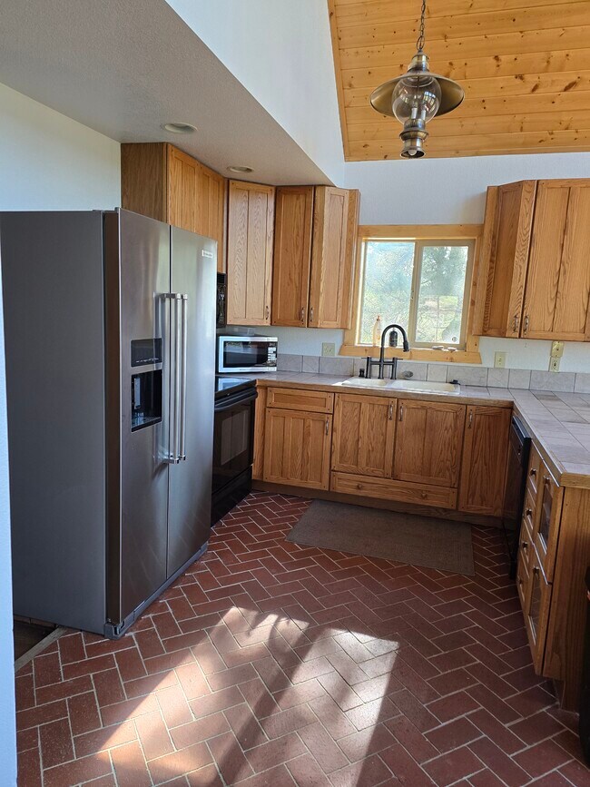 Building Photo - 789 Blackhawk Creek Dr