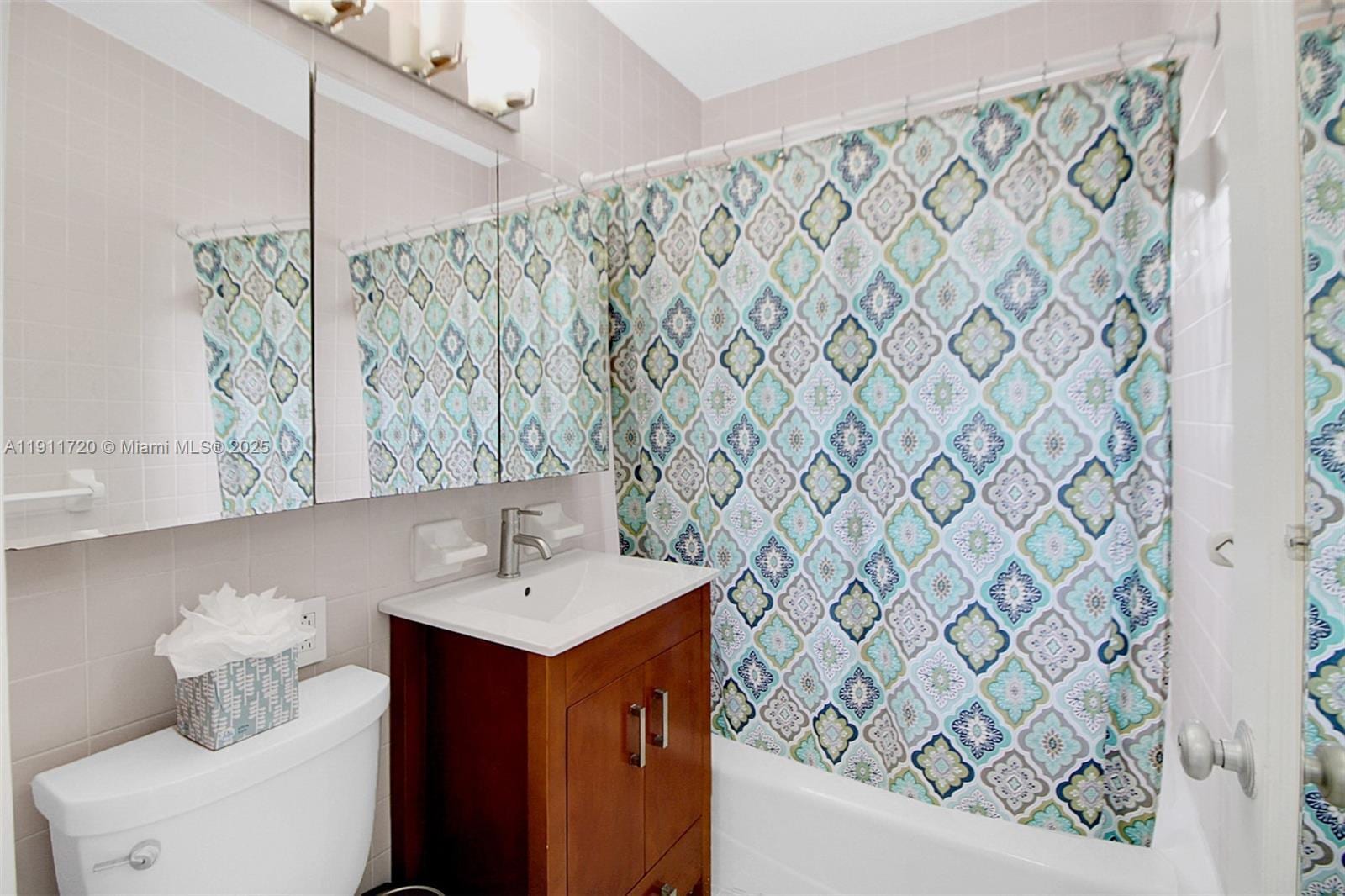 Building Photo - 89 Corydon Dr