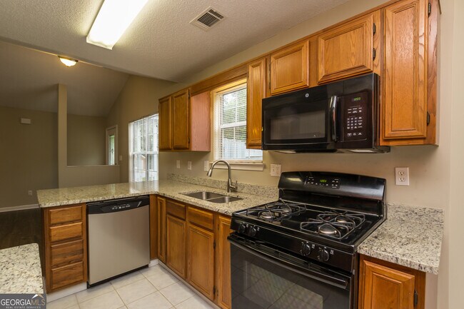 Building Photo - 1476 Cain Ct