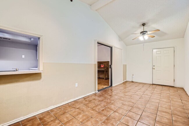 Building Photo - Charming 2-BR/2-Bath Home in the Heart of ...